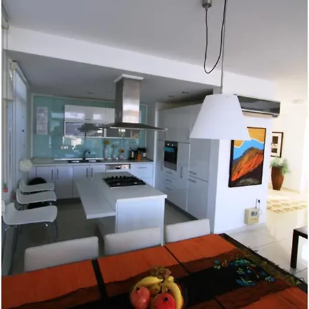 Muz Villa *