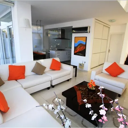 Muz Villa